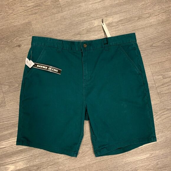 Charles and a Half Shorts Men's Size 38 Forest Green Flat Front Casual Chino - Picture 2 of 9